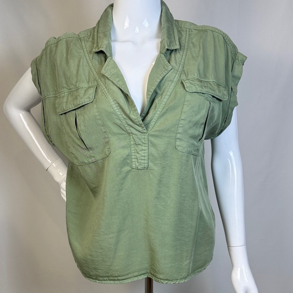 Velvet Heart Utility Style Green V-Neck Camp Shirt Size Large